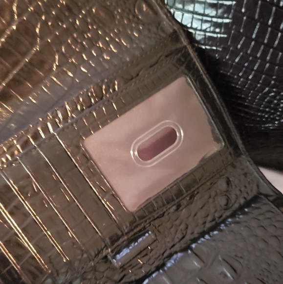 BRAND NEW (never used) BRAHMIN HANDBAG and Wallet - Picture 3 of 8